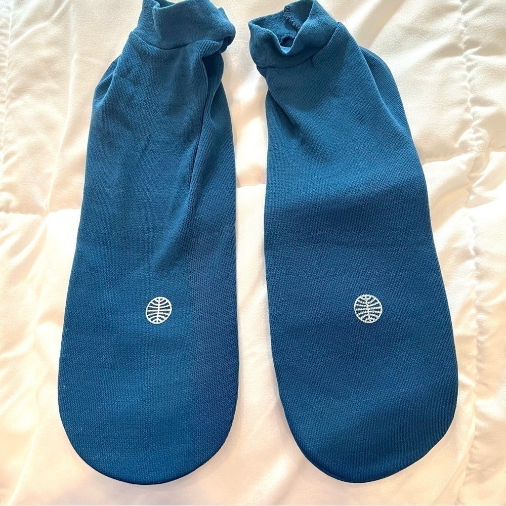 NWOT Vintage Pan Am Blue Socks & Foot Covers First class passengers.